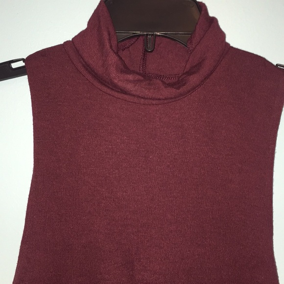 AEO Sleeveless Top - Picture 2 of 3